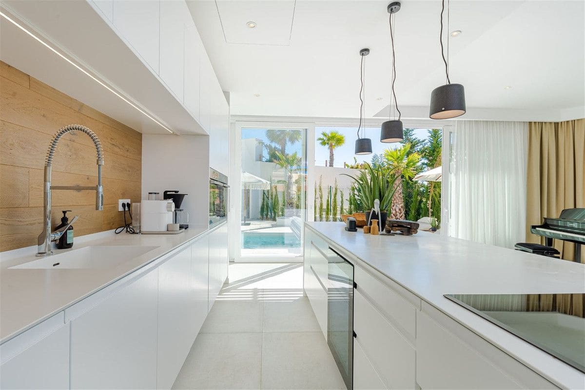 Chalet de 9 habitaciones en Mijas en venta con piscina garaje - 2.925.000 € (Ref: 9274842)