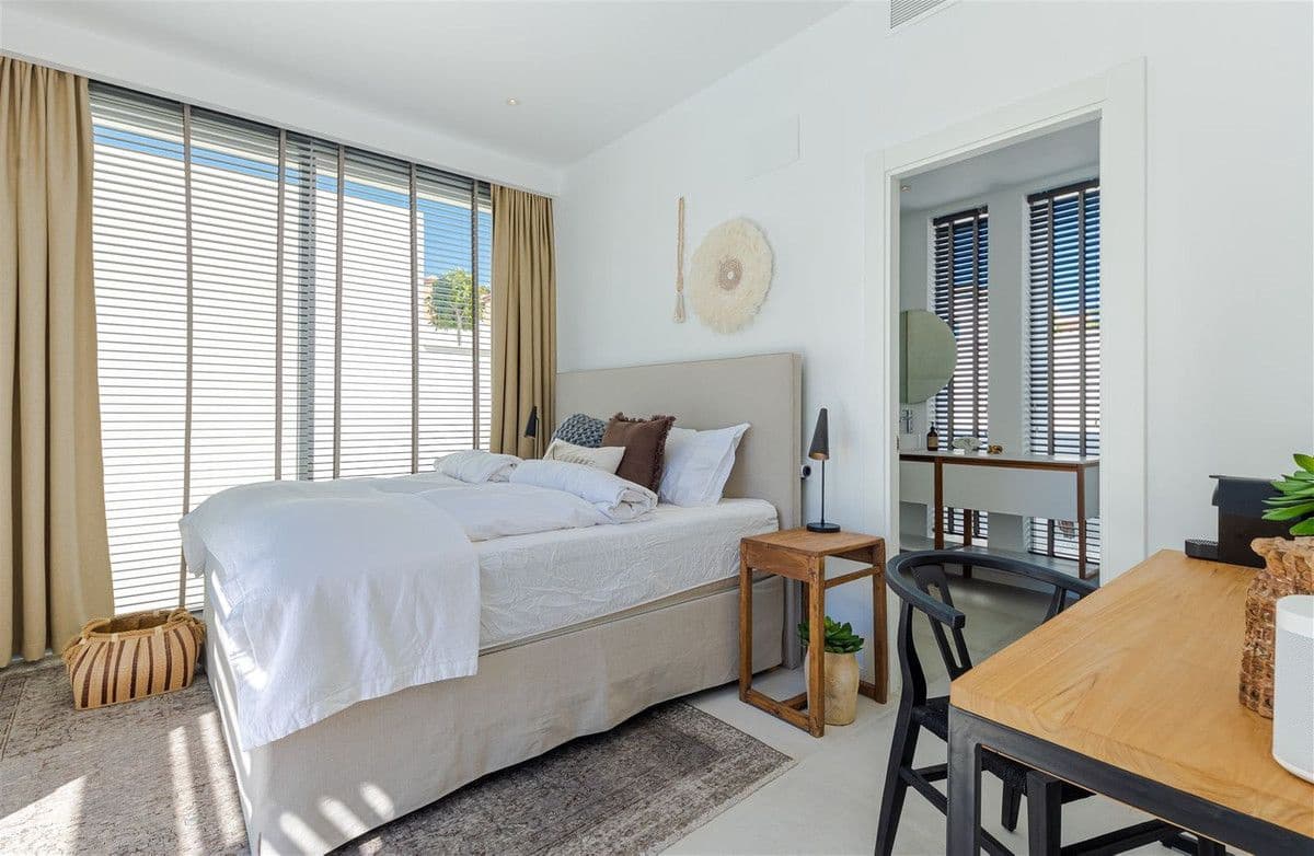 Chalet de 9 habitaciones en Mijas en venta con piscina garaje - 2.925.000 € (Ref: 9274842)