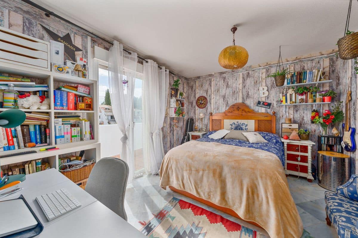 3 soveværelse Semi-Rækkehus til salg i Marbella med swimmingpool garage - € 790.000 (Ref: 9274846)