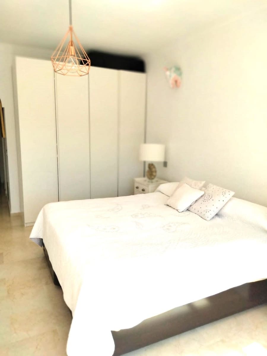 5 soverom Kjedet enebolig til salgs i Marbella med svømmebasseng garasje - € 1 365 000 (Ref: 9274849)