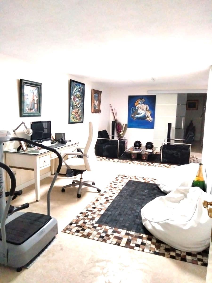 5 soverom Kjedet enebolig til salgs i Marbella med svømmebasseng garasje - € 1 365 000 (Ref: 9274849)