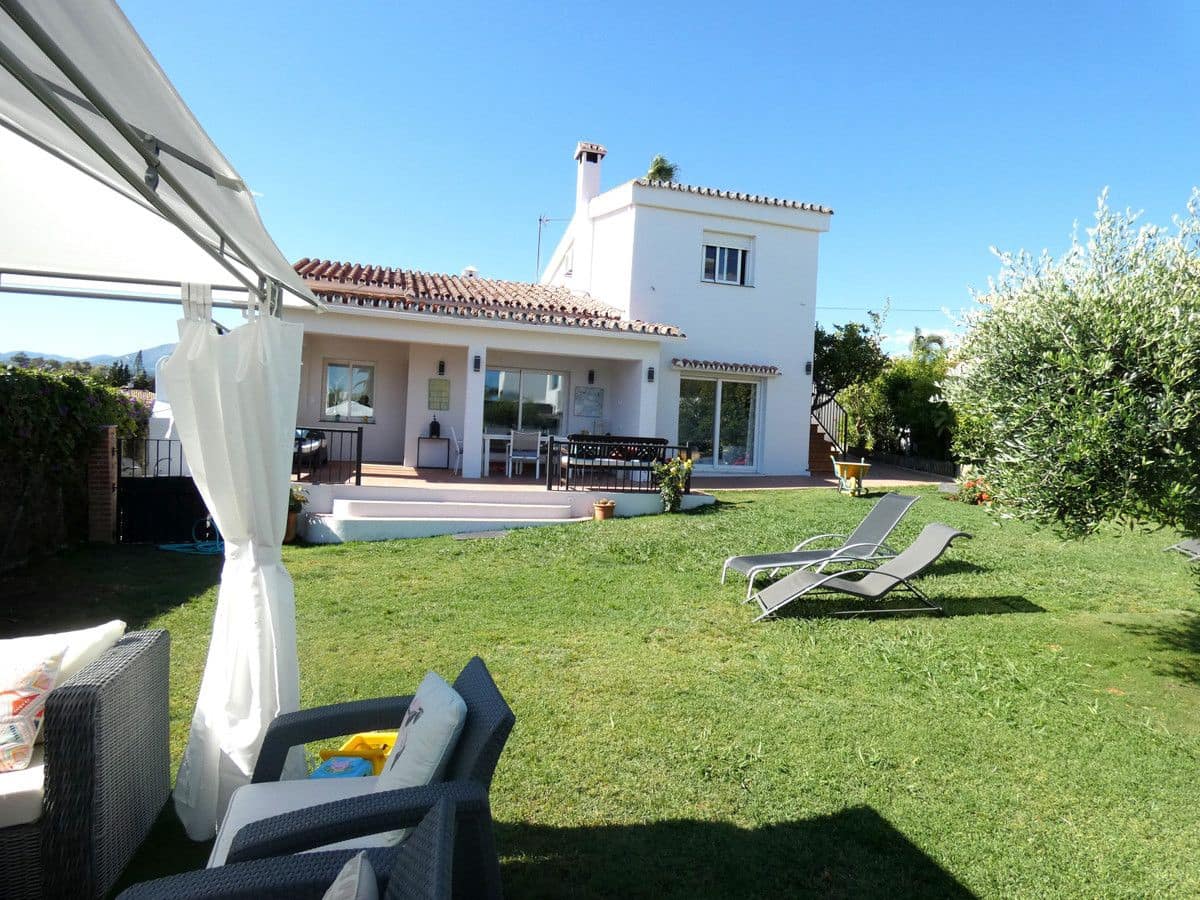 5 soverom Villa til salgs i Marbella - € 950 000 (Ref: 9274854)