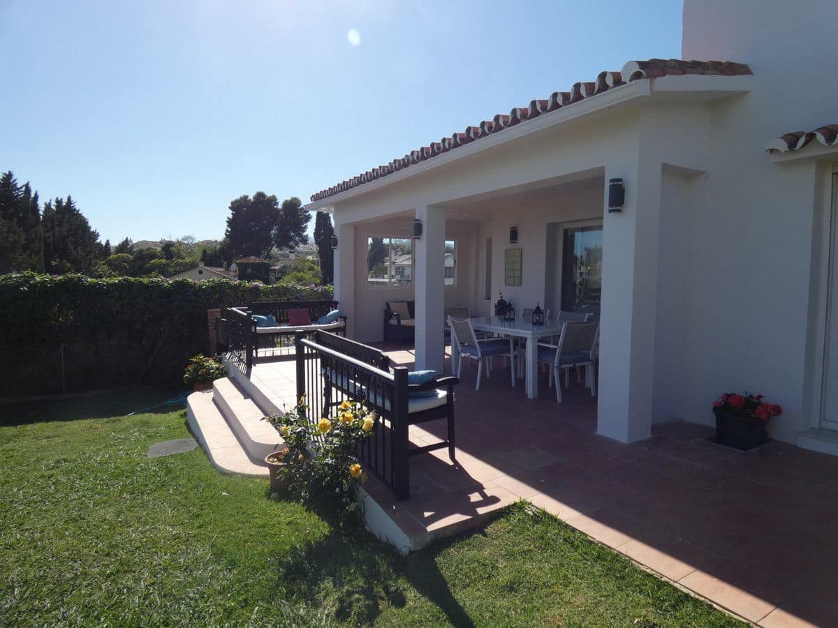 5 soverom Villa til salgs i Marbella - € 950 000 (Ref: 9274854)