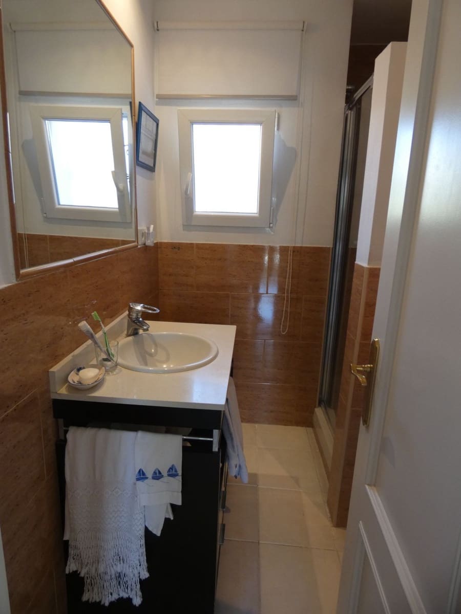 5 soverom Villa til salgs i Marbella - € 950 000 (Ref: 9274854)