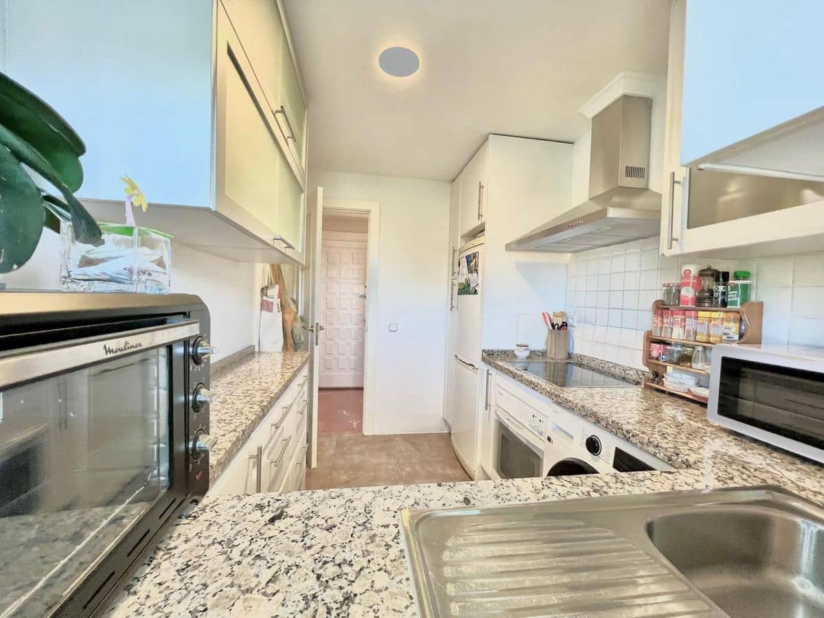 2 makuuhuone Asunto myytävänä paikassa Marbella mukana 
autotalli - 355 000 € (Ref: 9274858)