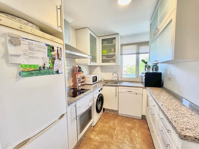 2 makuuhuone Asunto myytävänä paikassa Hacienda Las Chapas, Marbella mukana 
autotalli - 355 000 € (Ref: 9274858)