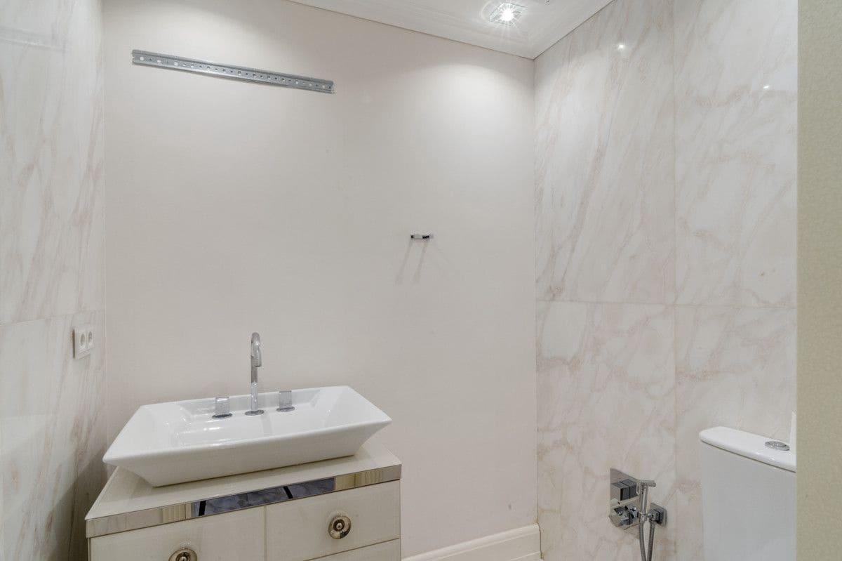 6 soverom Villa til salgs i Marbella med svømmebasseng garasje - € 3 150 000 (Ref: 9274867)