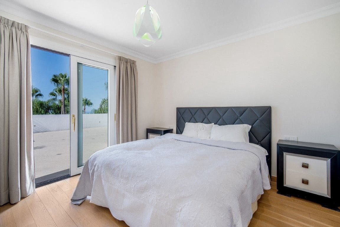 Chalet de 4 habitaciones en Marbella en venta con piscina garaje - 2.650.000 € (Ref: 9274868)