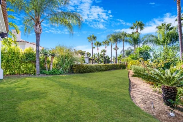 4 soveværelse Villa til salg i La Carolina - Guadalpín, Marbella med swimmingpool garage - € 2.650.000 (Ref: 9274868)