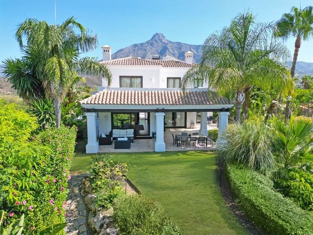4 soveværelse Villa til salg i La Carolina - Guadalpín, Marbella med swimmingpool garage - € 2.650.000 (Ref: 9274868)
