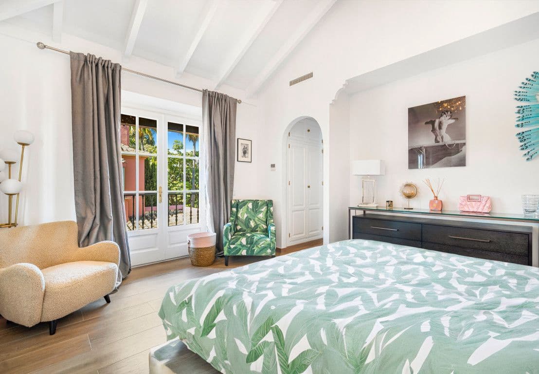 6 soverom Villa til salgs i Marbella med svømmebasseng garasje - € 5 400 000 (Ref: 9274871)