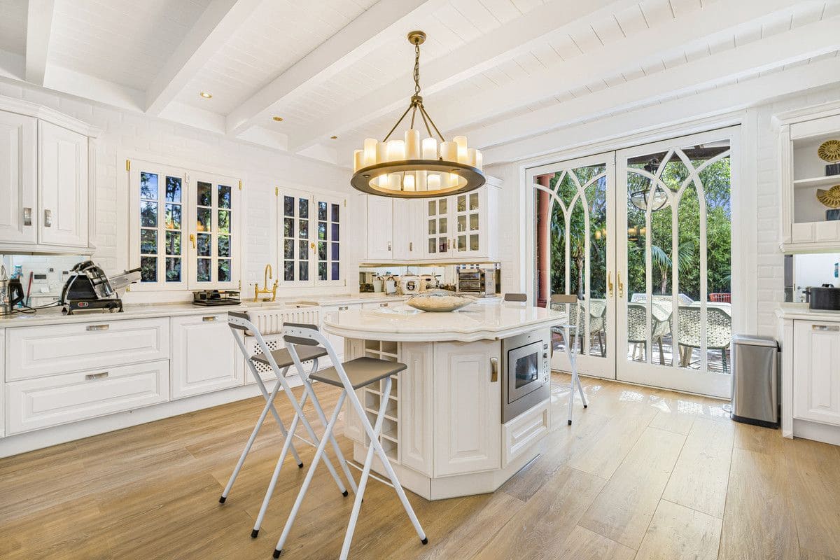 6 soverom Villa til salgs i Marbella med svømmebasseng garasje - € 5 400 000 (Ref: 9274871)