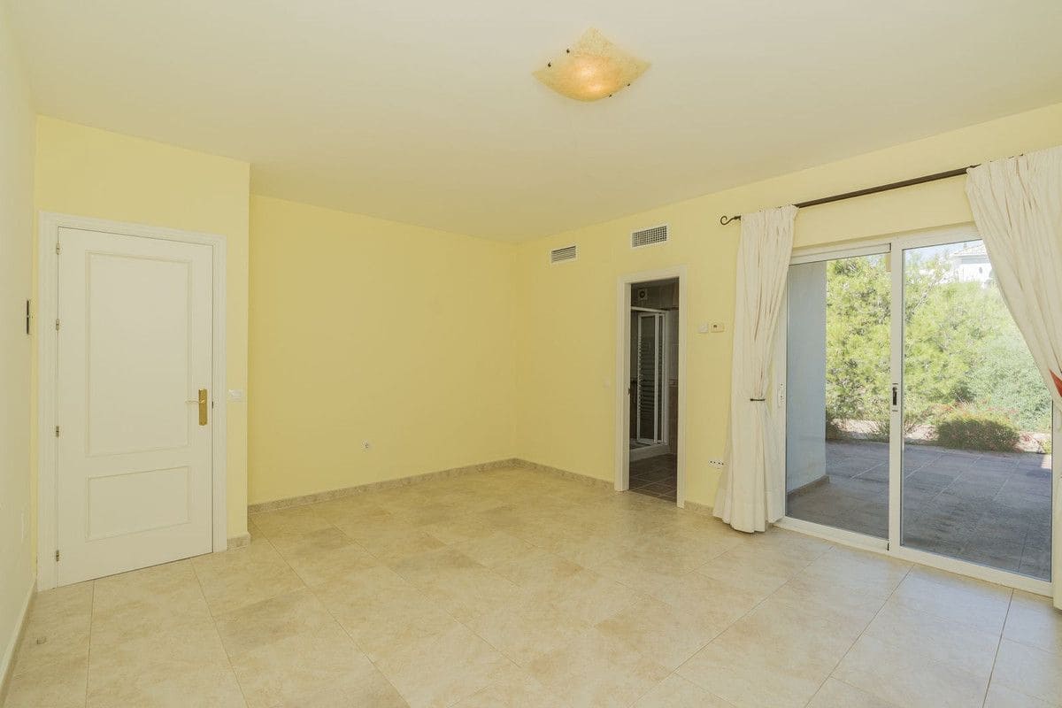 5 bedroom Villa for sale in Mijas with pool garage - € 1,375,000 (Ref: 9274875)