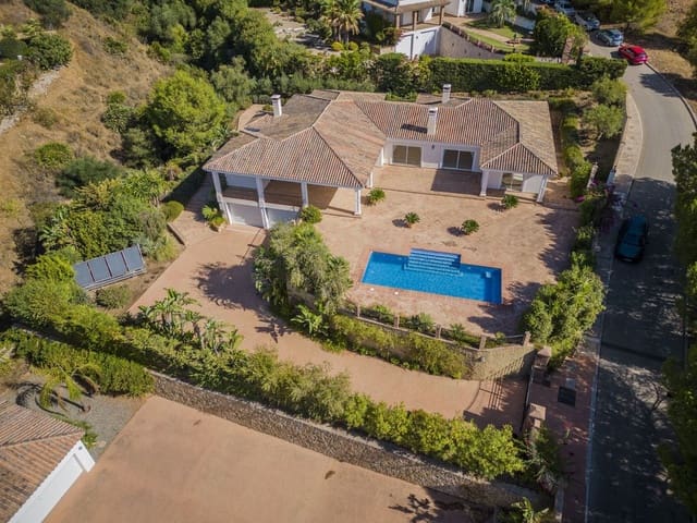 5 quarto Moradia para venda em Valtocado - La Alquería - La Atalaya, Mijas com piscina garagem - 1 375 000 € (Ref: 9274875)