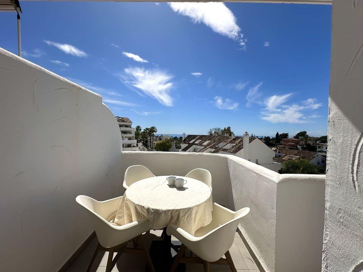 2 makuuhuone Kattohuoneisto myytävänä paikassa Marbella mukana uima-altaan - 675 000 € (Ref: 9274878)