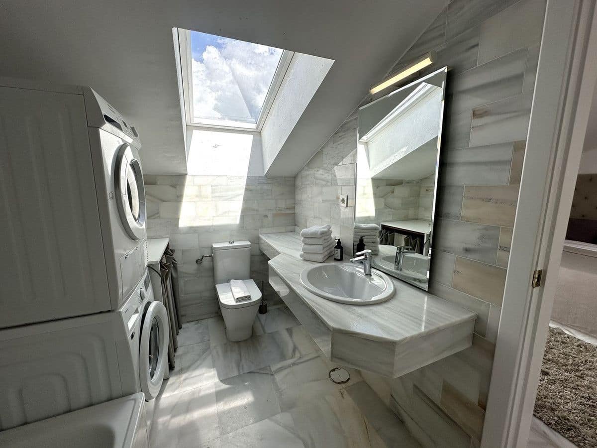 2 makuuhuone Kattohuoneisto myytävänä paikassa Marbella mukana uima-altaan - 675 000 € (Ref: 9274878)