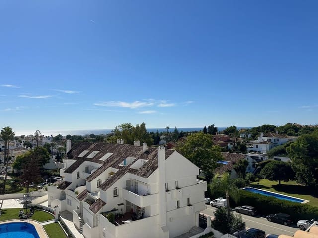 2 sypialnia Penthouse na sprzedaż w Nueva Andalucía Centro, Marbella z basenem - 675 000 € (Ref: 9274878)