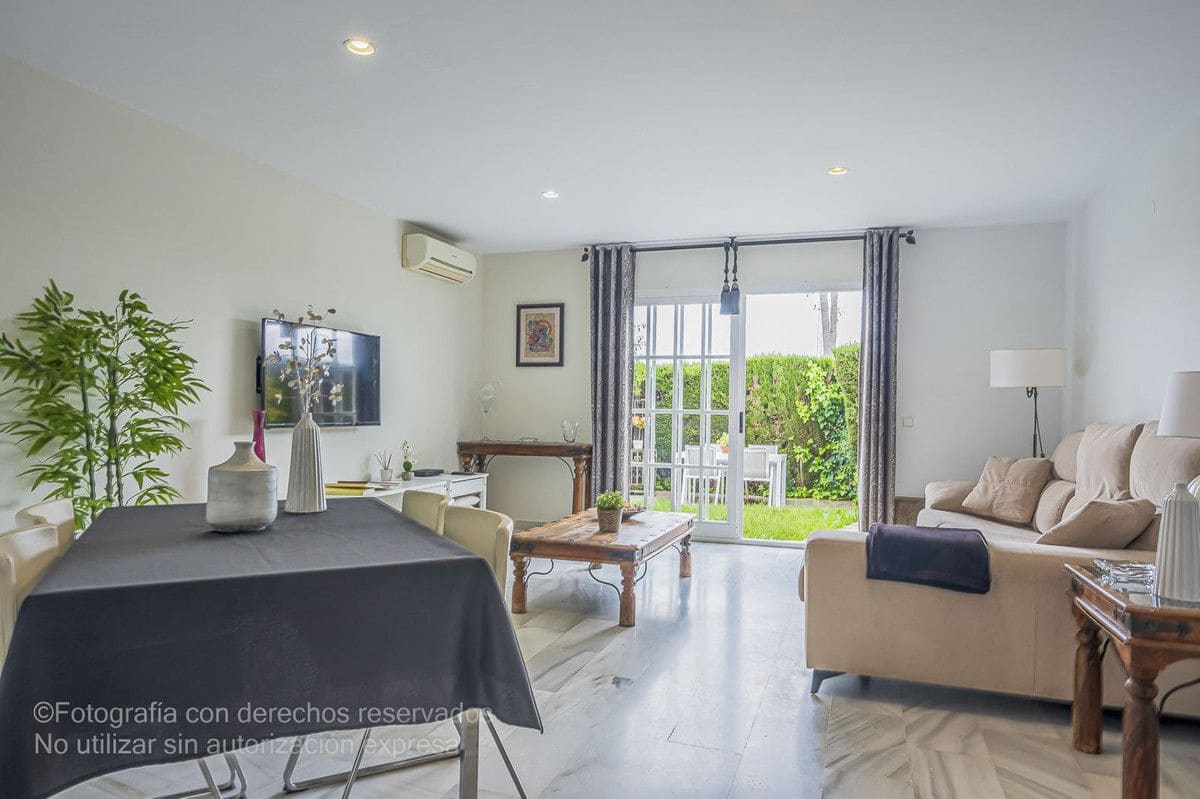 3 soveværelse Byhus til salg i New Golden Mile med swimmingpool garage - € 635.000 (Ref: 9274887)