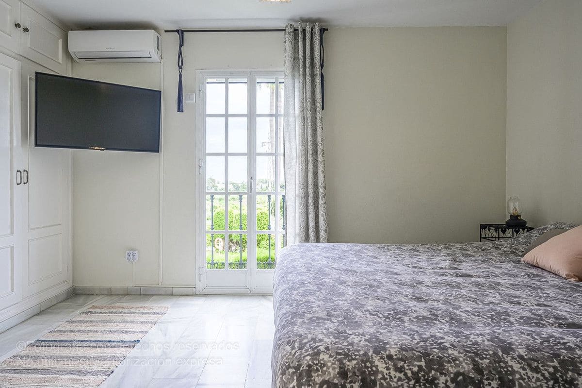 3 soveværelse Byhus til salg i New Golden Mile med swimmingpool garage - € 635.000 (Ref: 9274887)