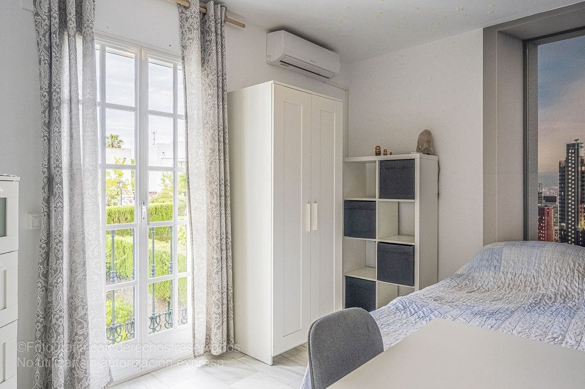 3 soveværelse Byhus til salg i New Golden Mile med swimmingpool garage - € 635.000 (Ref: 9274887)