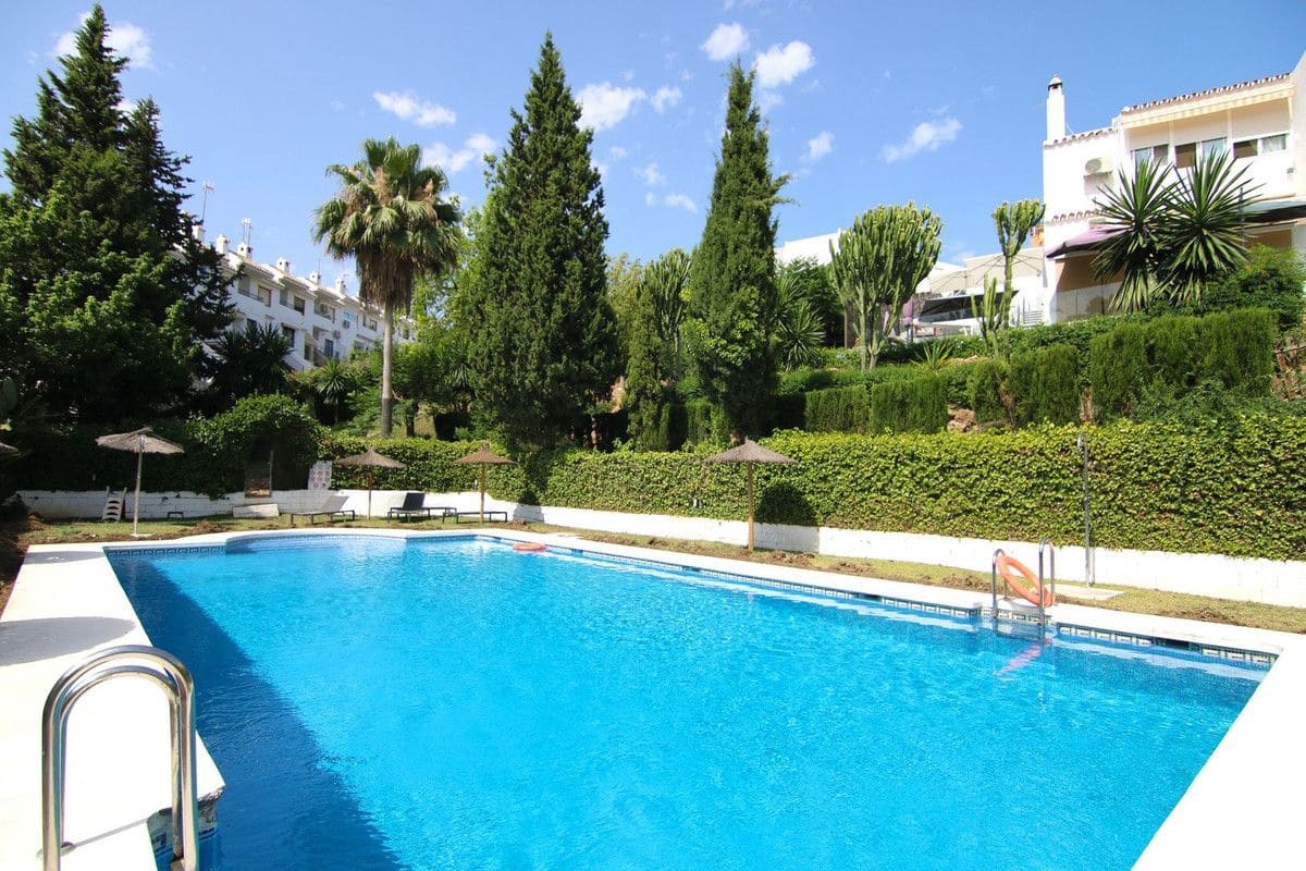 3 makuuhuone Omakotitalo myytävänä paikassa Mijas mukana uima-altaan - 350 000 € (Ref: 9274890)