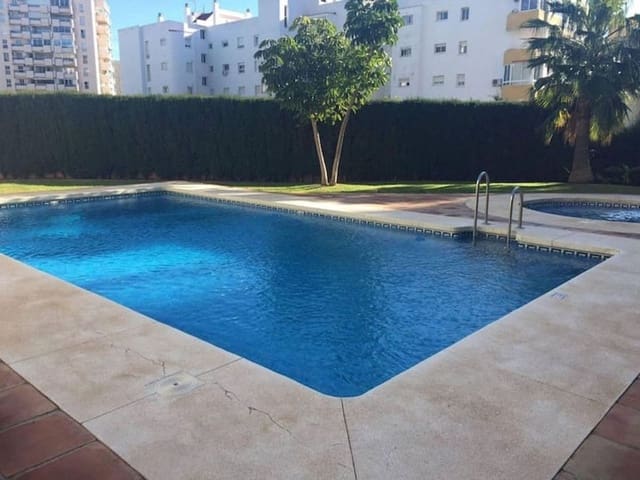 2 soveværelse Penthouse til salg i Las Gaviotas  - Carvajal, Fuengirola med swimmingpool garage - € 479.000 (Ref: 9274896)