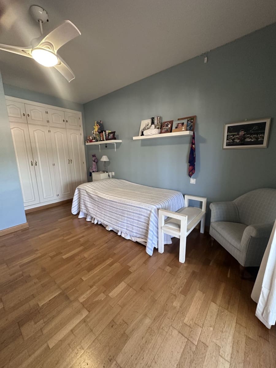 3 soverom Villa til salgs i Bel-Air med svømmebasseng garasje - € 1 350 000 (Ref: 9274900)