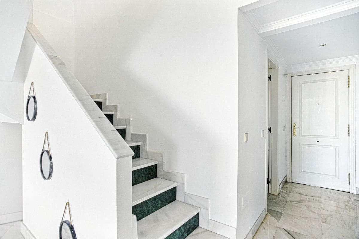 3 soverom Leilighet til salgs i Marbella med svømmebasseng garasje - € 750 000 (Ref: 9274905)