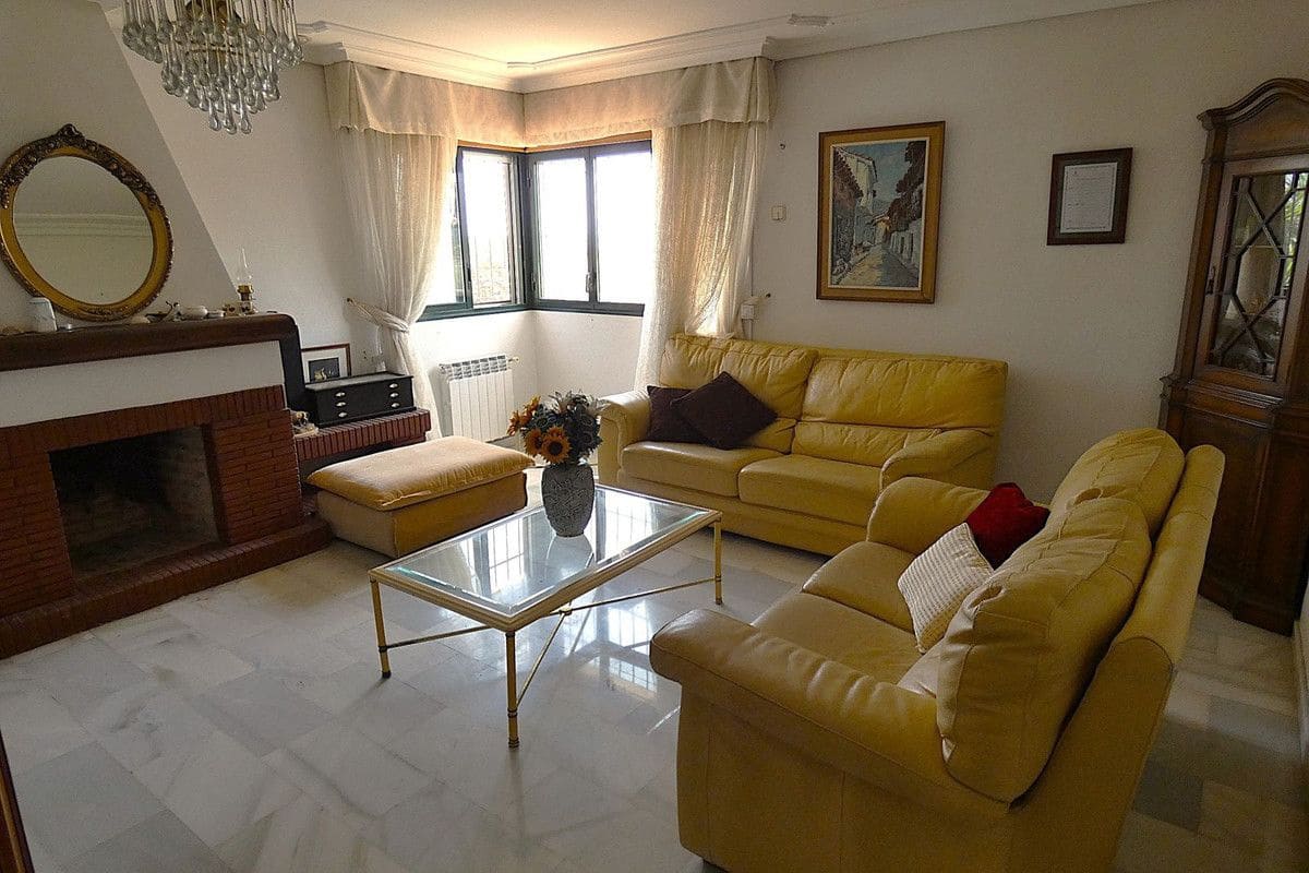 5 chambre Villa/Maison à vendre à Marbella avec piscine garage - 1 550 000 € (Ref: 9274913)