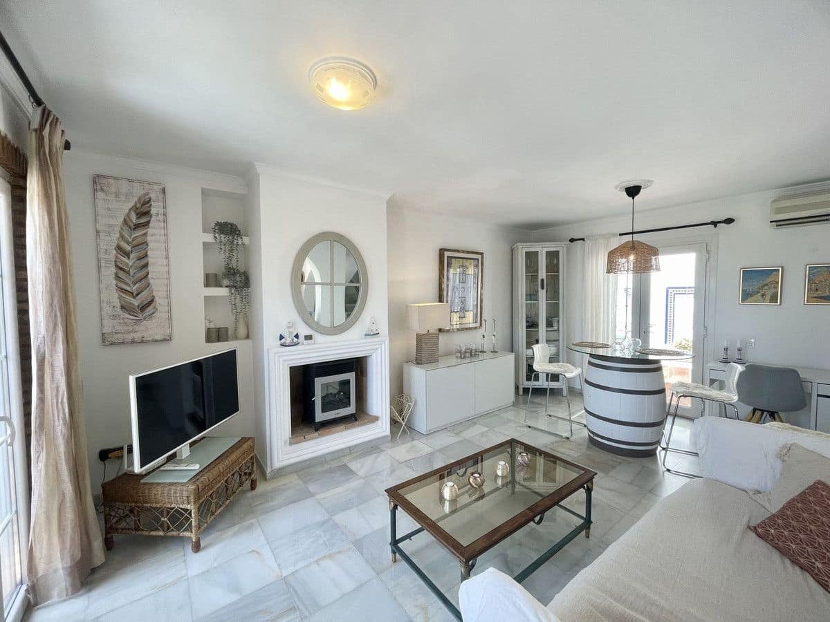 2 soverom Hus til salgs i Mijas med svømmebasseng garasje - € 449 000 (Ref: 9274914)