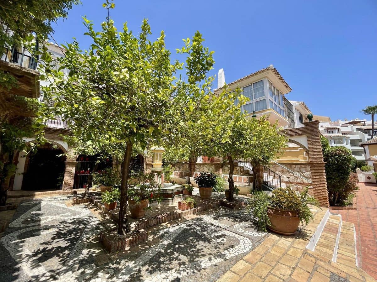 2 soverom Hus til salgs i Mijas med svømmebasseng garasje - € 449 000 (Ref: 9274914)