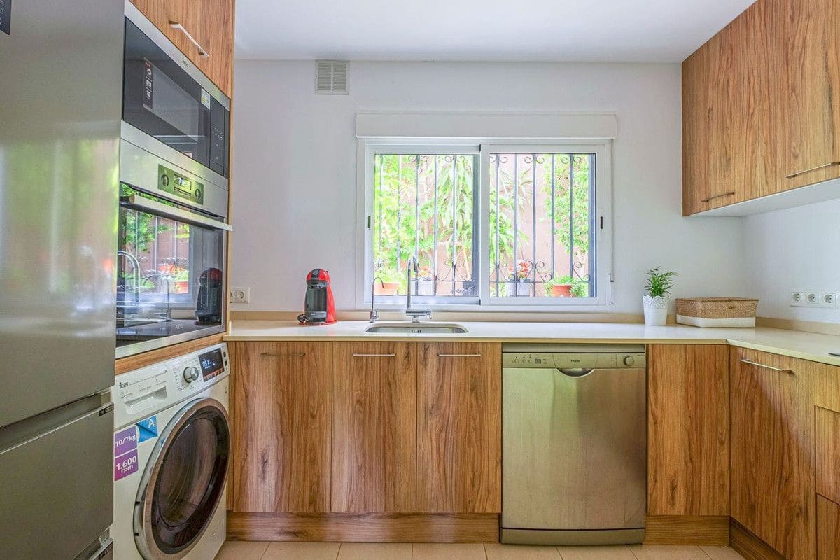 5 soverom Leilighet til salgs i Marbella med svømmebasseng garasje - € 799 000 (Ref: 9274922)