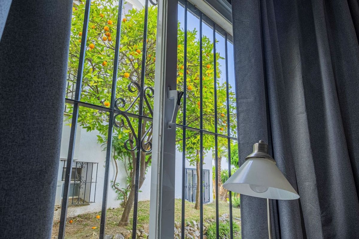 5 soverom Leilighet til salgs i Marbella med svømmebasseng garasje - € 799 000 (Ref: 9274922)