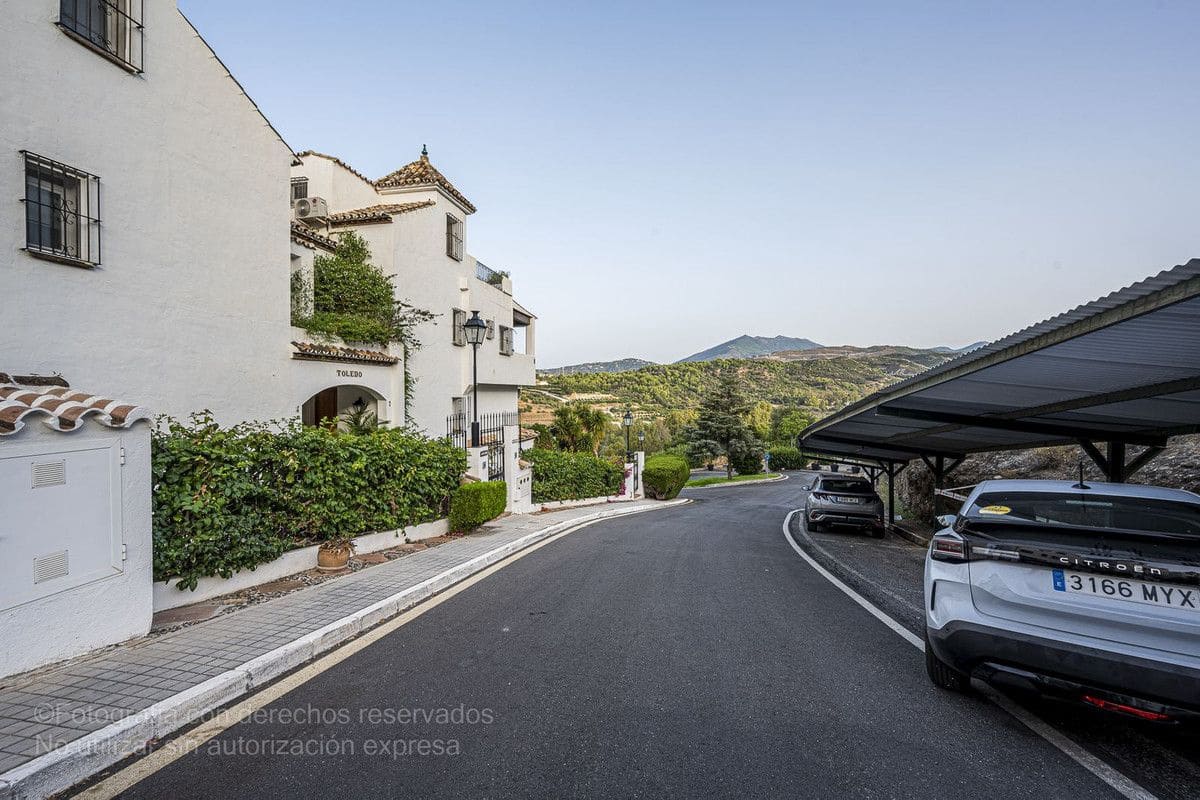 5 soverom Leilighet til salgs i Marbella med svømmebasseng garasje - € 799 000 (Ref: 9274922)