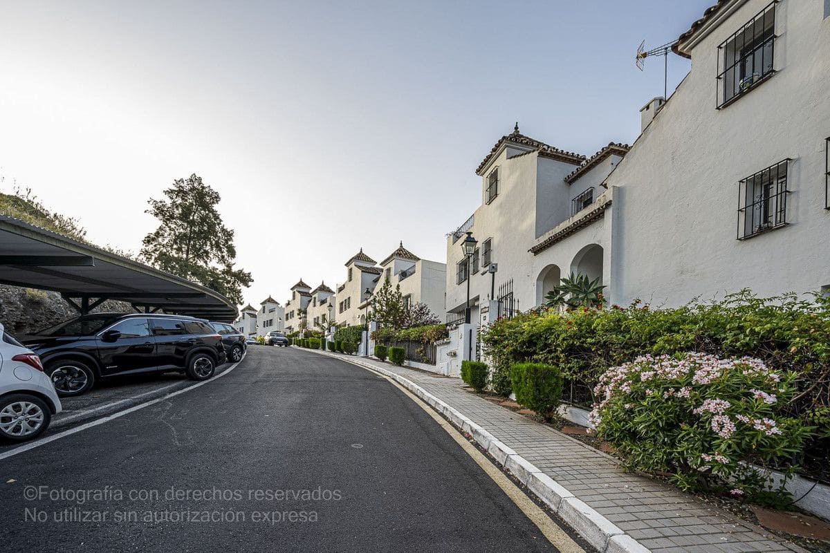 5 soverom Leilighet til salgs i Marbella med svømmebasseng garasje - € 799 000 (Ref: 9274922)