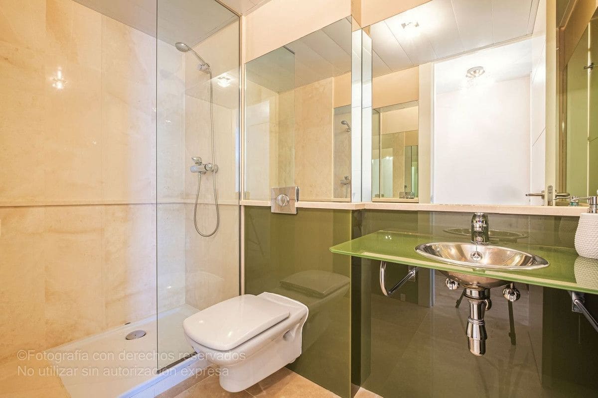 3 sypialnia Apartament na sprzedaż w Manilva z basenem garażem - 398 000 € (Ref: 9274927)