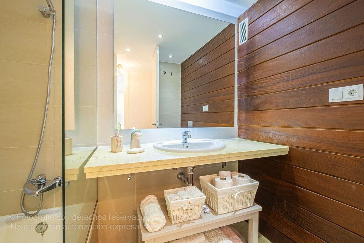 3 sypialnia Apartament na sprzedaż w Manilva z basenem garażem - 398 000 € (Ref: 9274927)