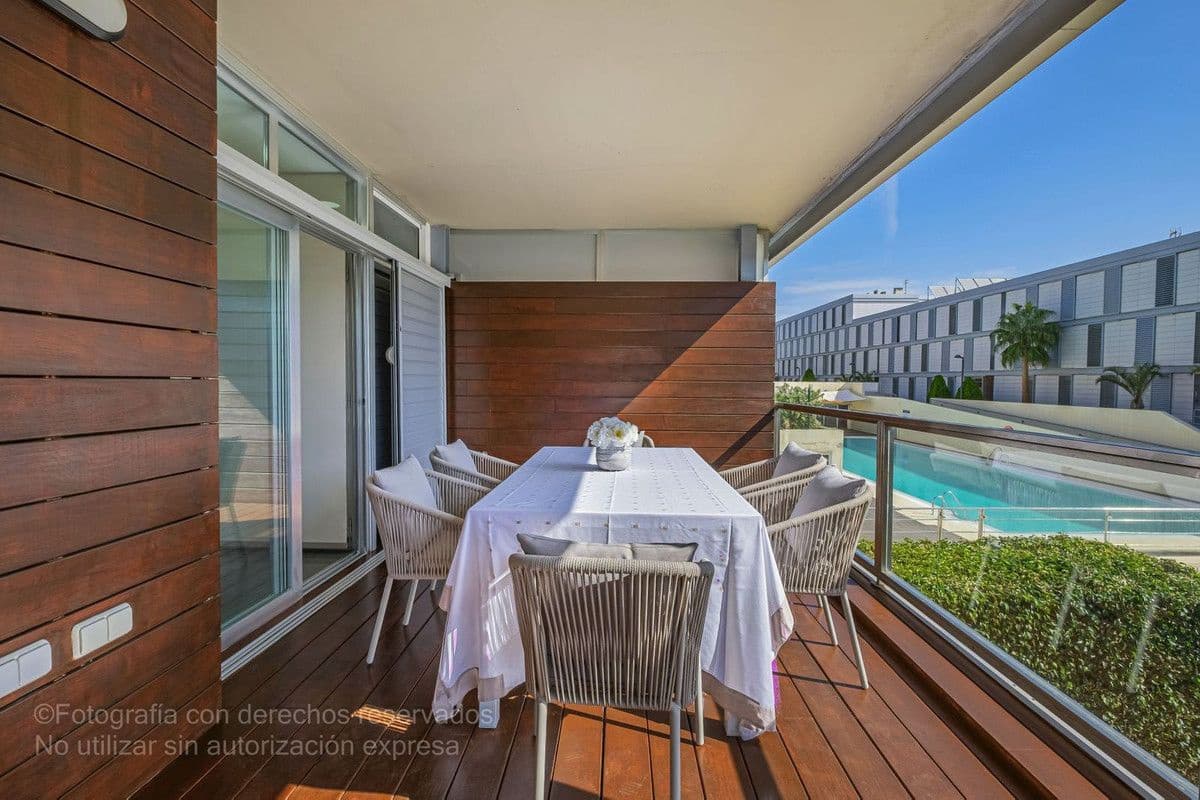 3 sypialnia Apartament na sprzedaż w Manilva z basenem garażem - 398 000 € (Ref: 9274927)