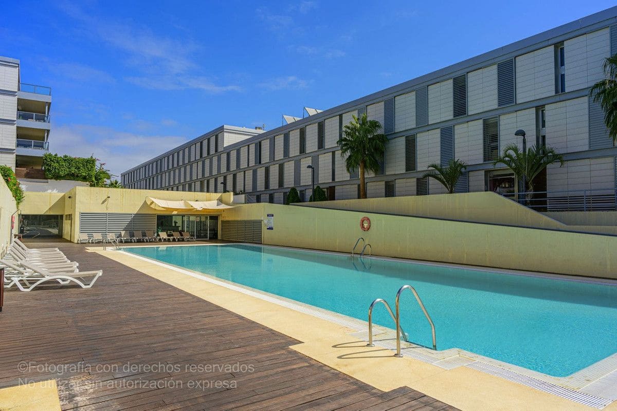 3 sypialnia Apartament na sprzedaż w Manilva z basenem garażem - 398 000 € (Ref: 9274927)