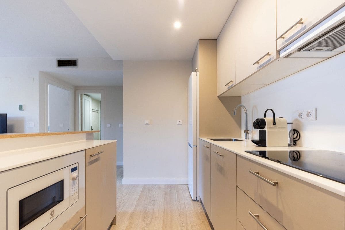 Apartamento Playa de 3 habitaciones en Marbella en venta con piscina garaje - 525.000 € (Ref: 9274928)