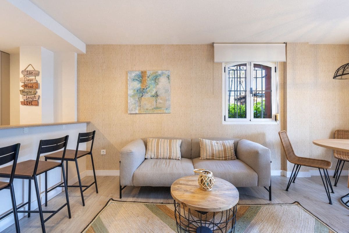 Apartamento Playa de 3 habitaciones en Marbella en venta con piscina garaje - 525.000 € (Ref: 9274928)