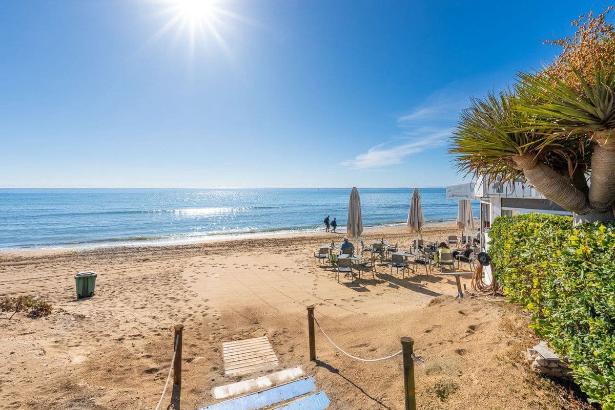 Apartamento Playa de 3 habitaciones en Marbella en venta con piscina garaje - 525.000 € (Ref: 9274928)