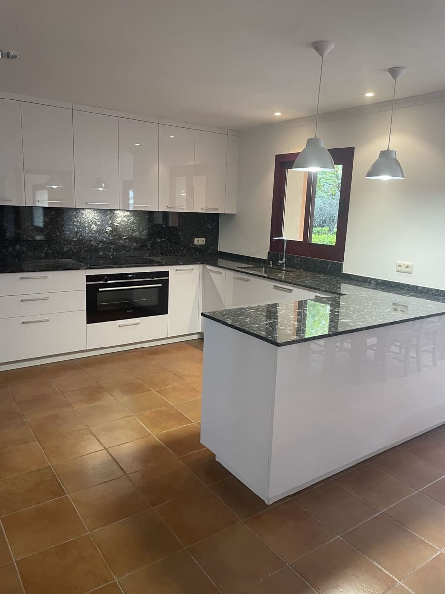 5 sypialnia Willa na sprzedaż w Marbella z basenem garażem - 4 500 000 € (Ref: 9274935)