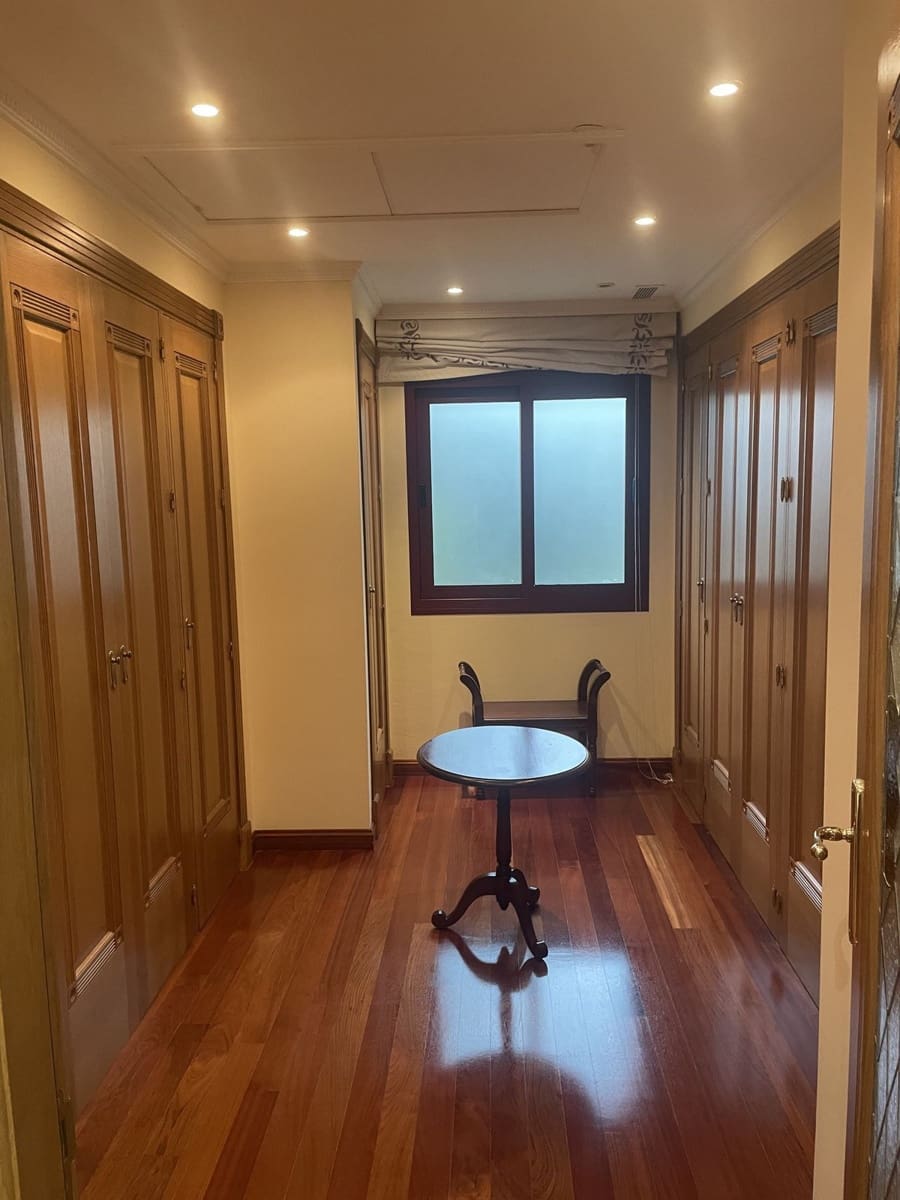 5 sypialnia Willa na sprzedaż w Marbella z basenem garażem - 4 500 000 € (Ref: 9274935)