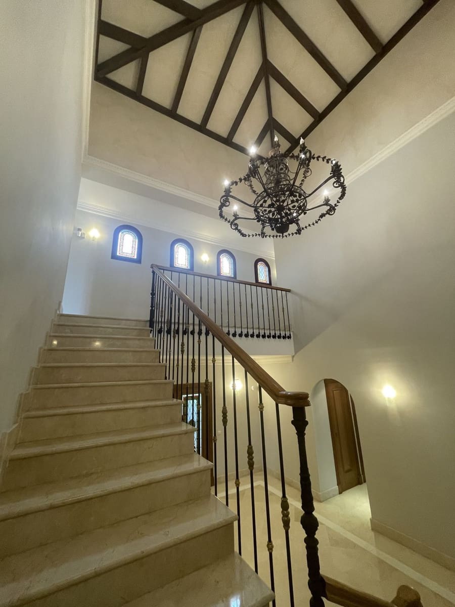 5 sypialnia Willa na sprzedaż w Marbella z basenem garażem - 4 500 000 € (Ref: 9274935)