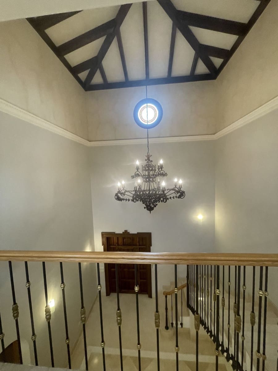 5 sypialnia Willa na sprzedaż w Marbella z basenem garażem - 4 500 000 € (Ref: 9274935)