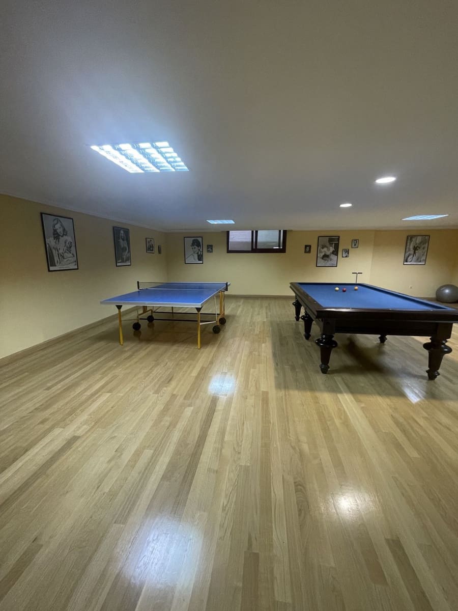 5 sypialnia Willa na sprzedaż w Marbella z basenem garażem - 4 500 000 € (Ref: 9274935)