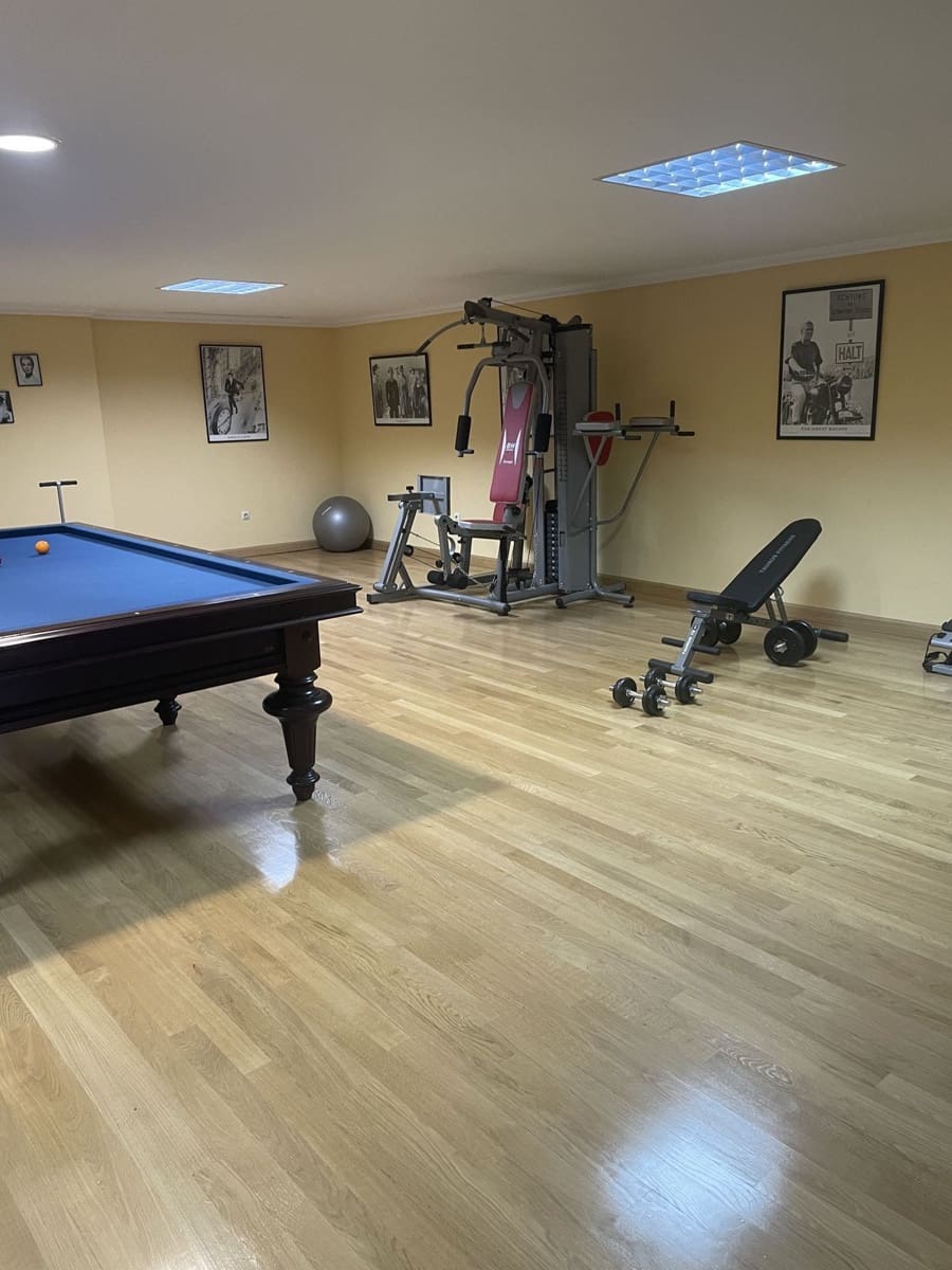 5 sypialnia Willa na sprzedaż w Marbella z basenem garażem - 4 500 000 € (Ref: 9274935)