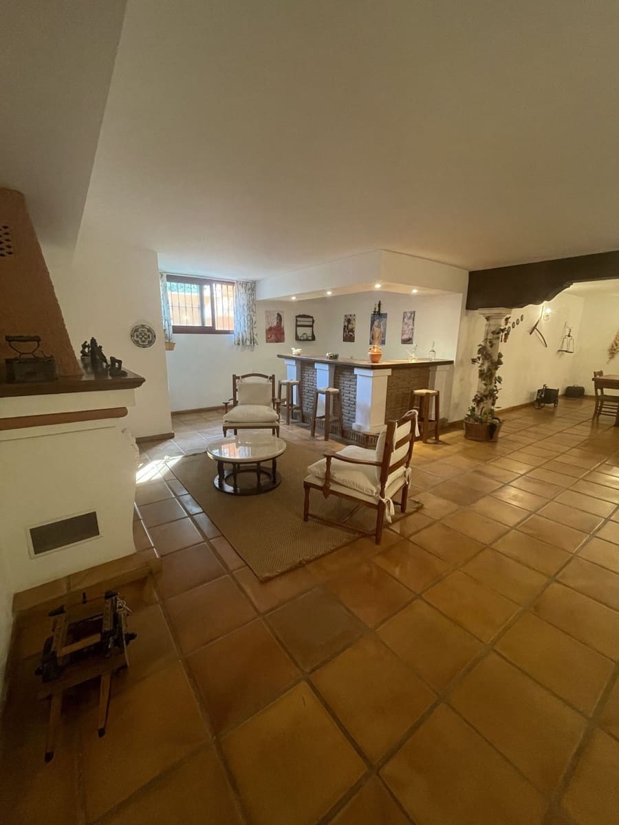 5 sypialnia Willa na sprzedaż w Marbella z basenem garażem - 4 500 000 € (Ref: 9274935)