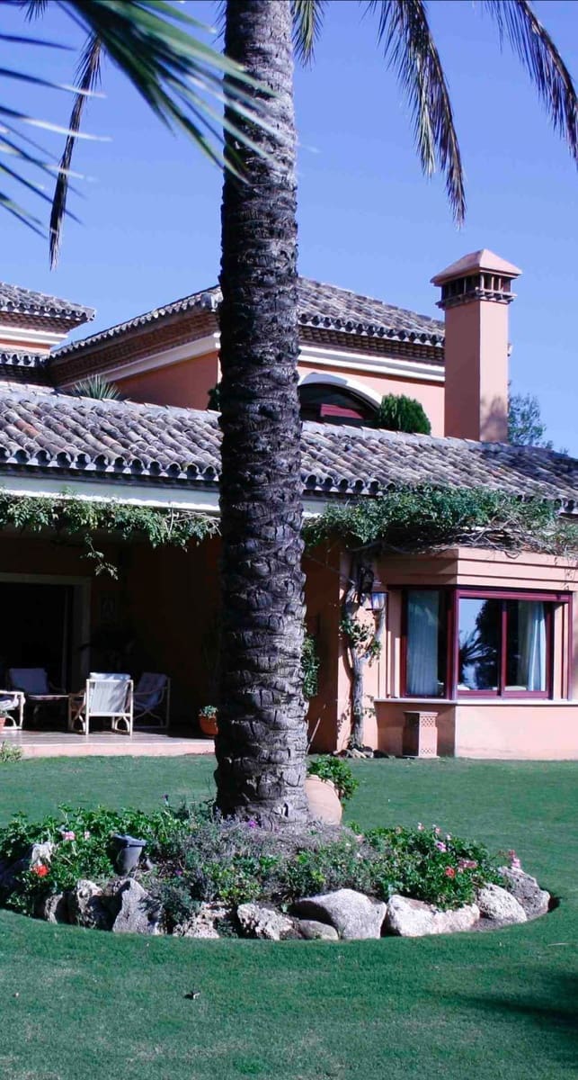 5 sypialnia Willa na sprzedaż w Marbella z basenem garażem - 4 500 000 € (Ref: 9274935)